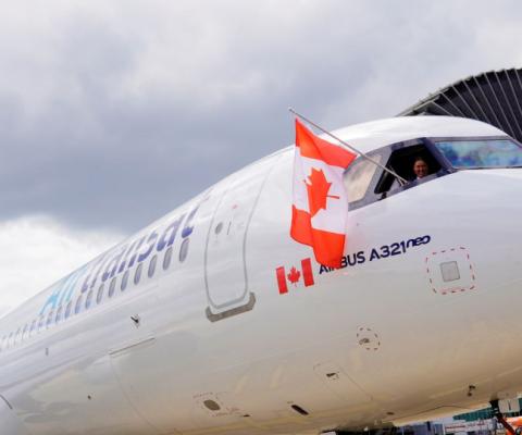 AirTransatQuebec3a6.jpg