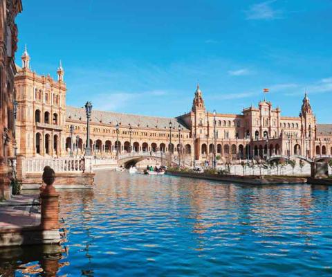 Plaza-de-Espana-Seville-resize.jpg