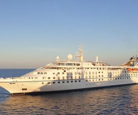 Windstar_Cruises_cropped.jpg