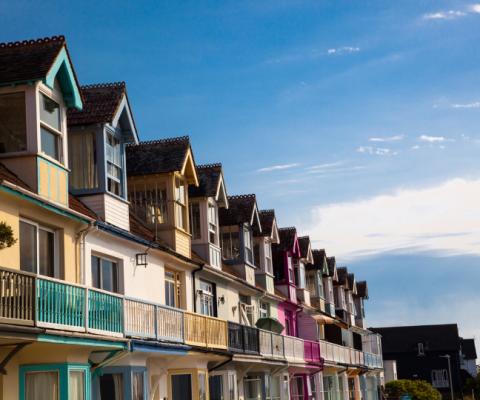 Government reveals plan to tighten rules on holiday lets