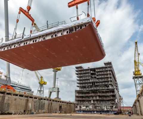 Regent_Seven_Seas_Cruises_Seven_Seas_Grandeur_keel_laying.jpg