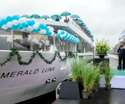 Emerald_Luna_christening_1.jpg