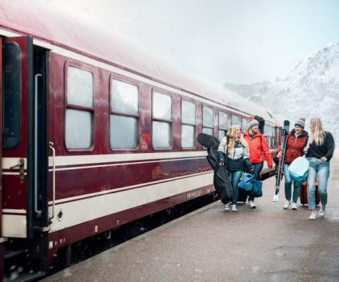 Tui relaunches train travel ski.jpg