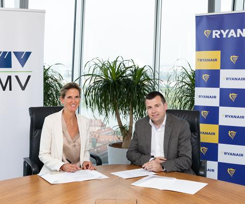 Ryanair signs SAF deal