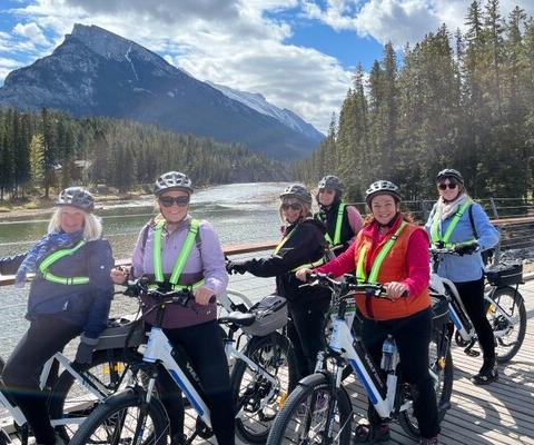 Travelsphere_Canada_fam_e-bike_ride_METhumb.jpg