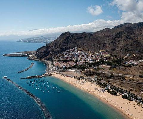 Storm Oscar triggers Canary Islands flood and wind warning