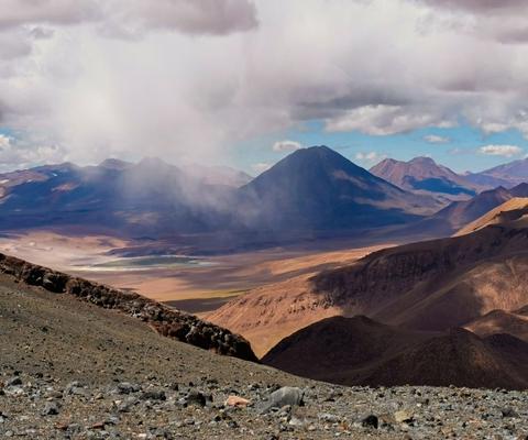 Lascar Volcano (Credit: Florian Delee / Unsplash)