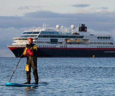 Maud in the Arctic © Espen Mills