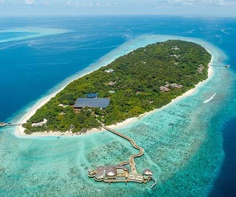WEBSoneva_Fushi_-_Island_View_with_Solar_Panels_METhumb.jpg