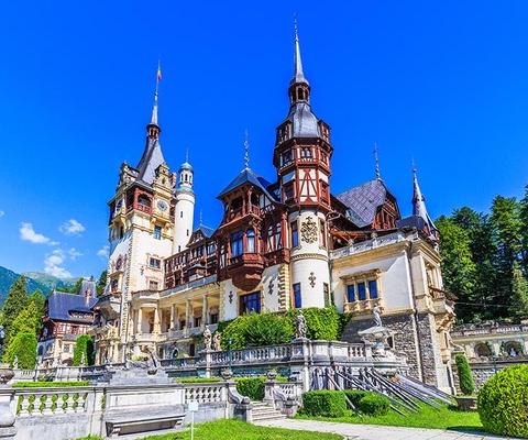 Peles_castle_iStock-821593476_METhumb.jpg
