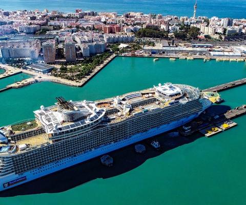 crop_Cadiz - Oasis of the Seas.jpg