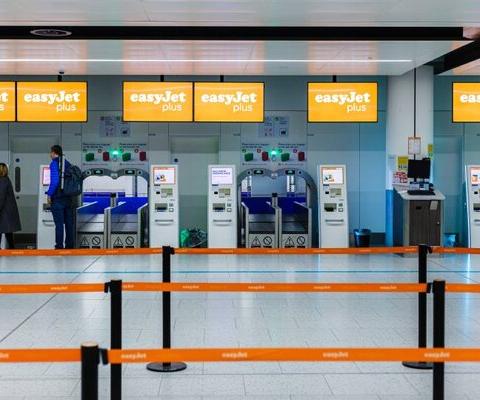 EasyJet's ground handlers at Gatwick suspend imminent strike action