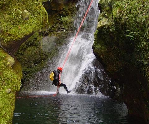 Madeira_canyoning_METhumb.jpg