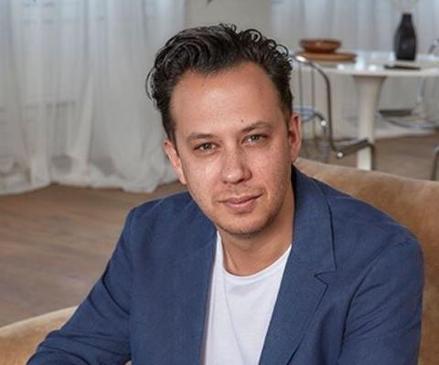 Sam Ballard, Club Voyages