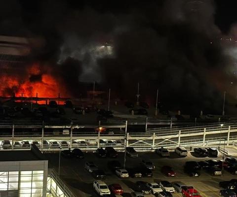 Luton_airport_fire_Bedfordshire_Fire_and_Rescue.jpg
