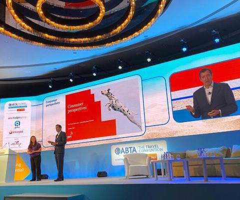 Agents told they may need to embrace AI to attract younger clients