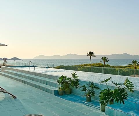 The rooftop pool at Iberostar Selection Albufera Park
