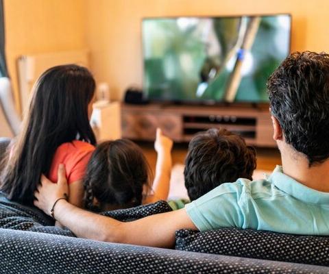 Family_Sofa_TV_Television_iStock-1320021417.jpg