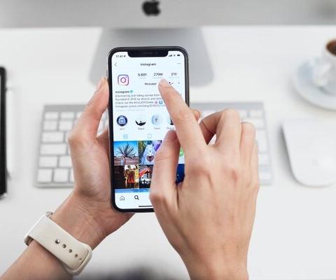 Instagram mobile phone smartphone app technology iStock-1095028274 (Credit: iStock)