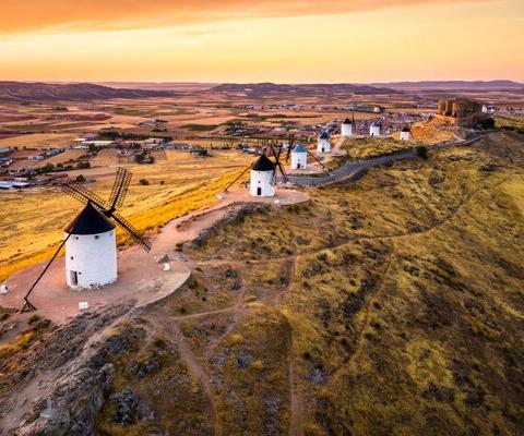 Spain_Consuegra_at_sunset._Castilla_La_Mancha_Spain_windmil.jpg