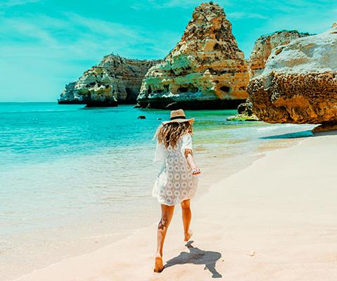 ...to sell easyJet holidays products across Europe 