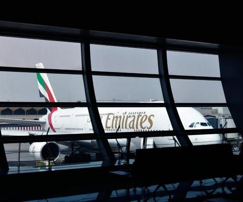 Emirates_Dubai_airport_iStock-2079001648.jpg
