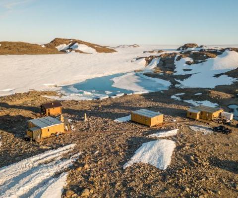 Ultima Antarctic Expeditions's Oasis camp