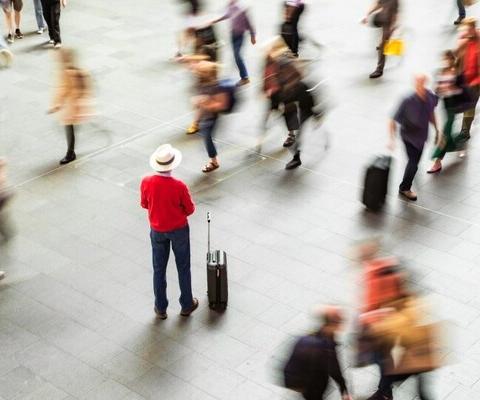 solo_traveller_busy_crowd_station_railway_luggage_suitcase_iStock-1583187105_Credit_iStock_coldsnowstorm.jpg