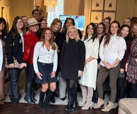 Travel_Sisterhood_group