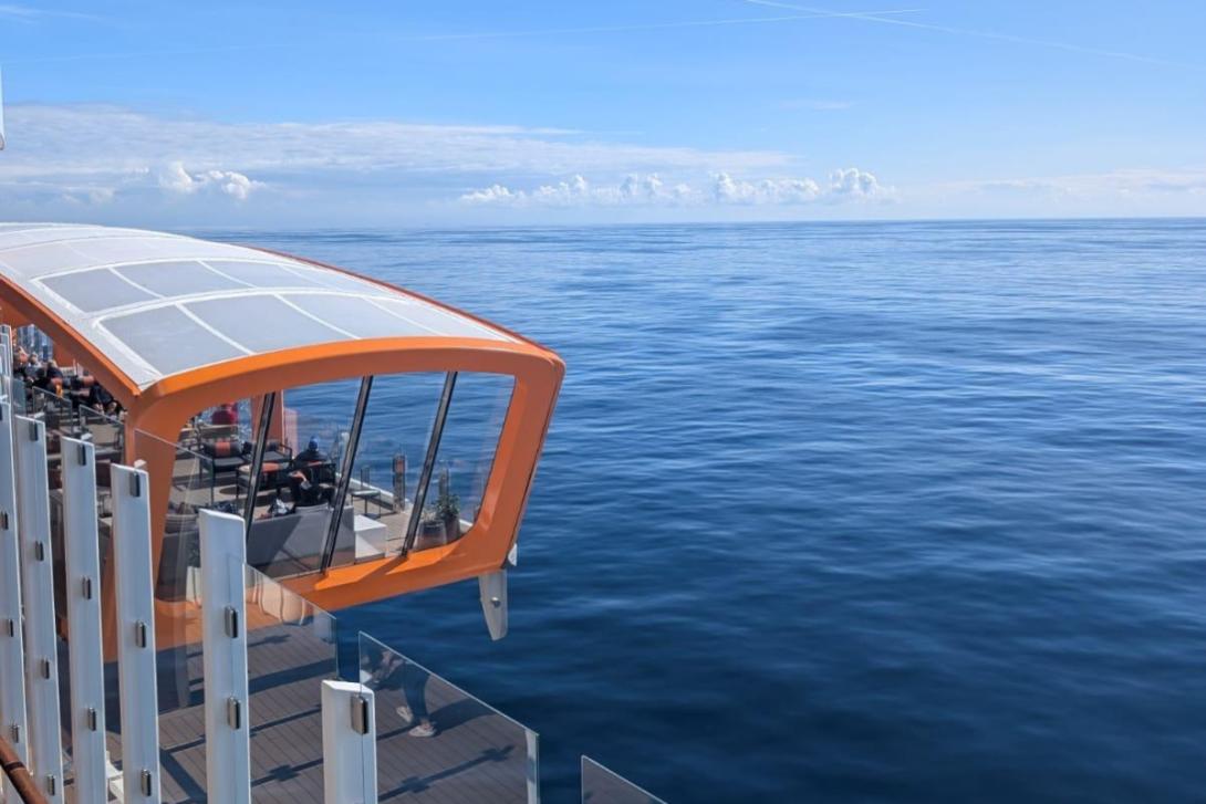 Eleanor Roche, Travel Counsellors Magic Carpet bar on Celebrity Apex appearing to float above the sea