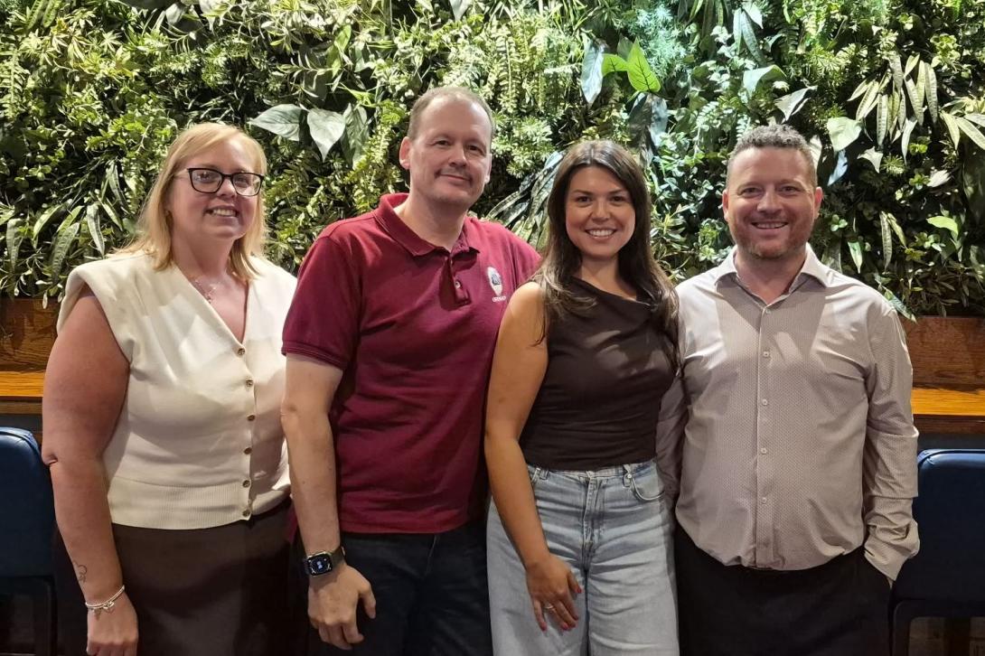 Aileen and Dan popped by Simply Cruises to meet Chris Hughes and Sara Marshall