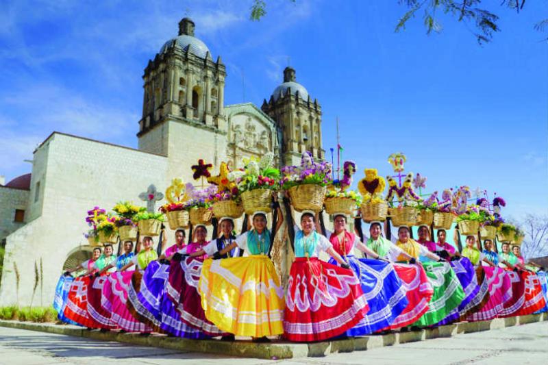 Chinas Oaxaquenas are traditional folk dancers in Oaxaca