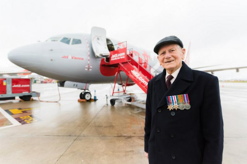 Eddie Morrison, a Second World War veteran, outside the Boeing 737-800 NG
