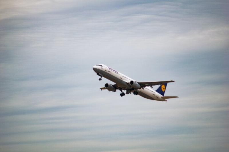Lufthansa is axing two UK connections (Credit: Tim Dennert/Unsplash) 