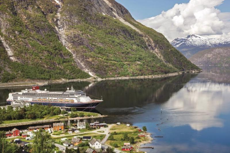 Borealis in Eidfjord, Norway (artist's impression)