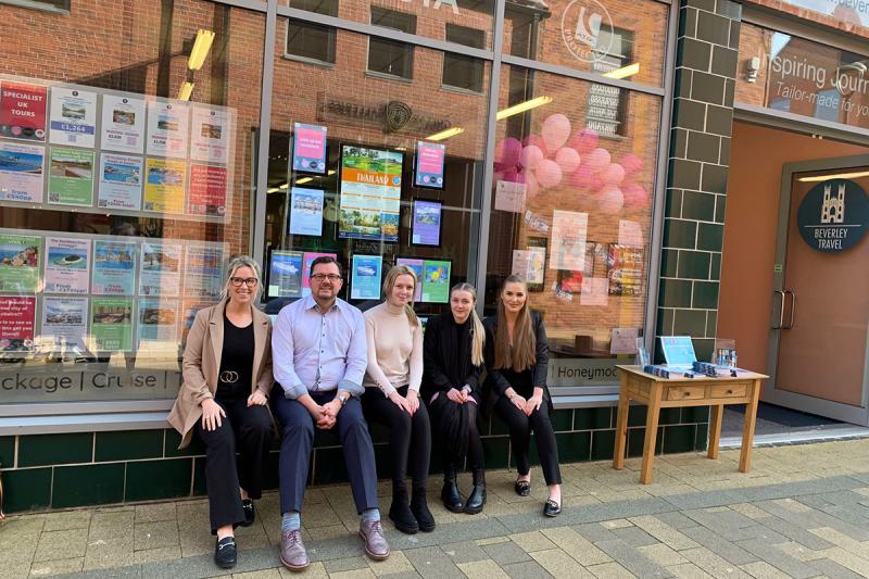 L-R: Train2Travel AS Training’s Michelle van Sprang, with Beverley Travel’s Karl Douglas, Chantelle Leskiewicz, Millie Notarantonio and Julia Banasiewicz