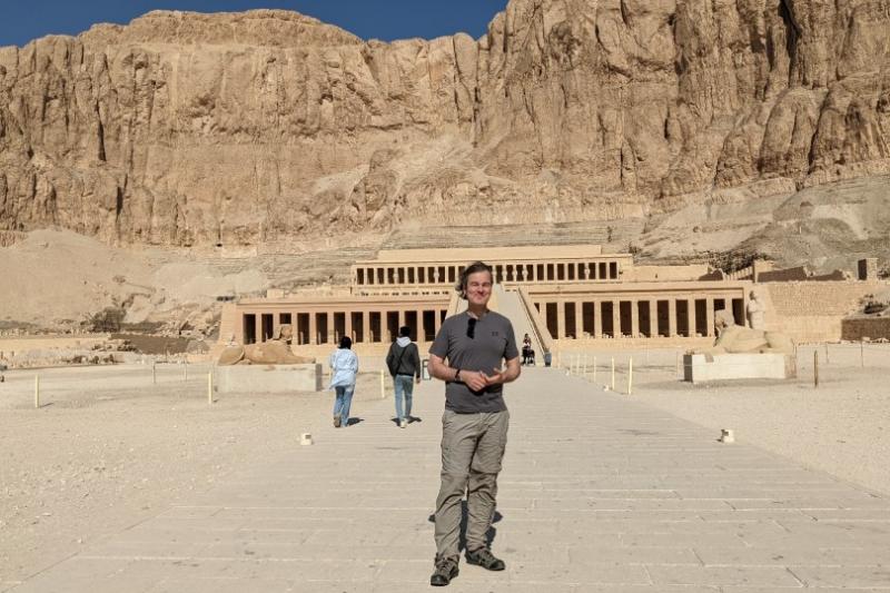 Karl at Hatshepsut temple (credit Karl Cushing)