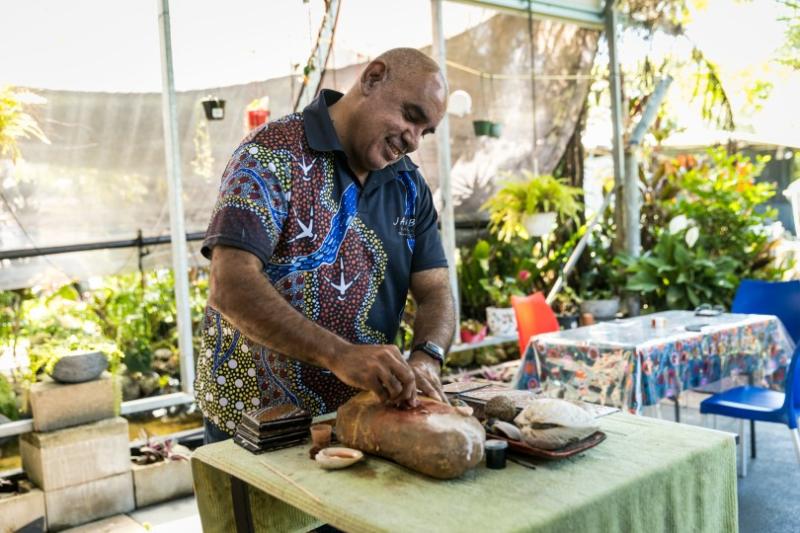 Brian "Binna" Swindley, co-owner of 100% Indigenous-owned Janbal Gallery in Mossman. Credit: Down Under Tours/TTNQ
