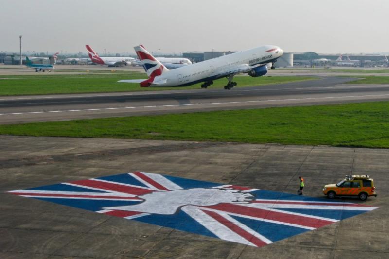 Heathrow's special tribute to the Queen on her Diamond Jubilee in 2012 (Credit: Heathrow airport)