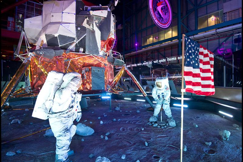 Apollo/Saturn V Center