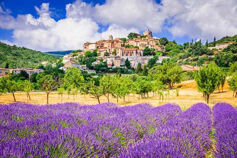 Explore Avignon and the Provence by train with Railbookers