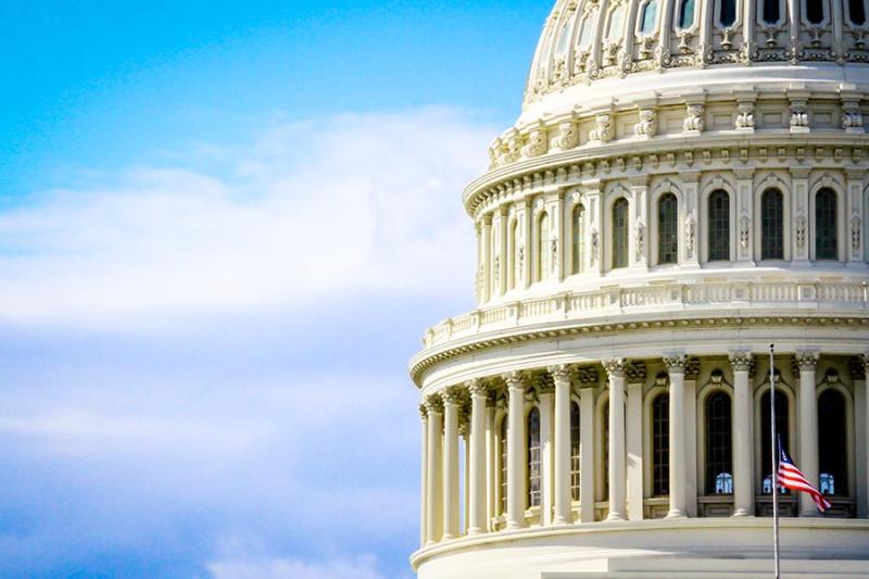 A cycle tour is one way to take in various monuments like the US Capitol © washington.org