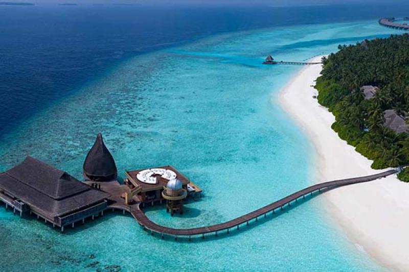 Match your luxury clients to these five-star Bedsonline properties