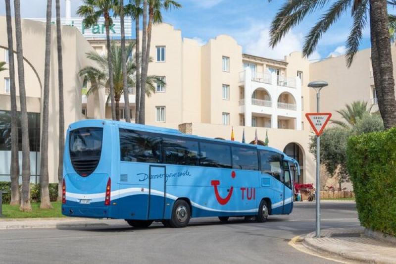 Tui is backing retailers but wants more product like excursions sold through its app (Credit: iStock)
