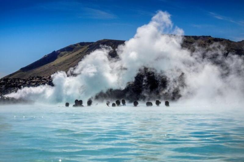 Iceland Blue Lagoon iStock iStock-500805696 (Credit: iStock)