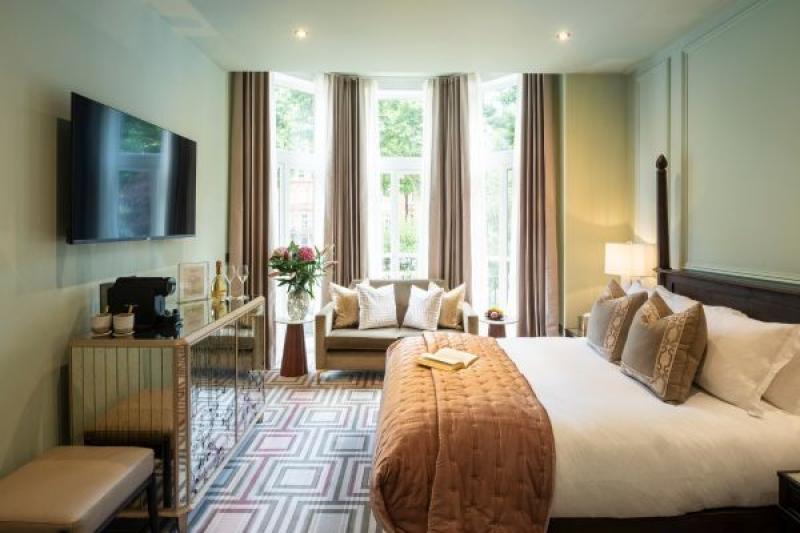 Ellen Kensington Coronation Suite