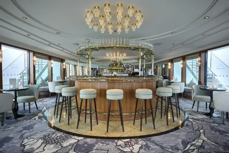 Lord Byron lounge