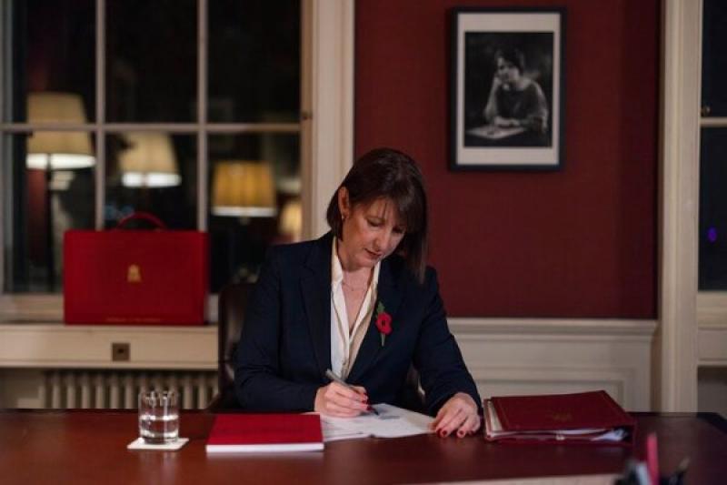 Budget_2024_Rachel_Reeves_GbEUzmEWkAAdsTT_ 