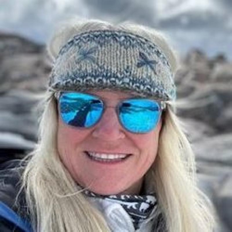 Ex-AE Expeditions support exec to reunite with former boss