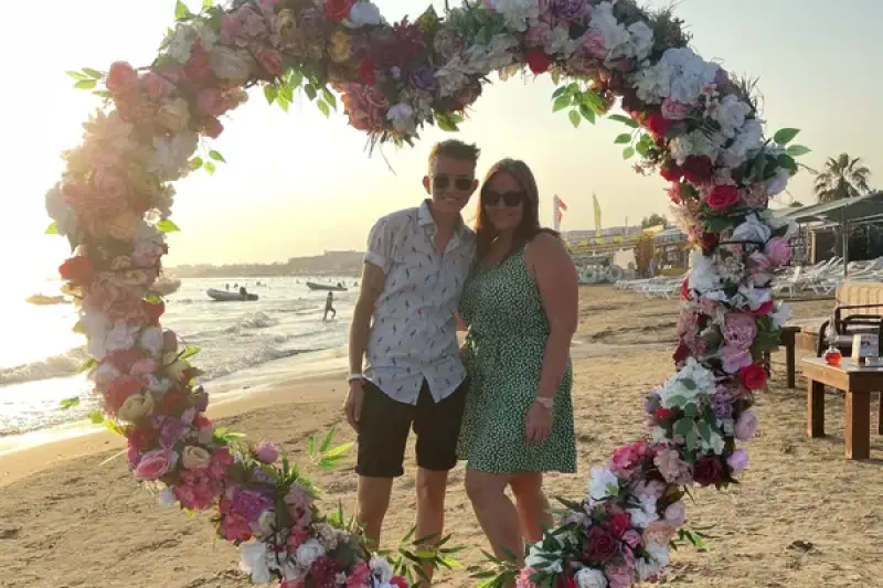 Sarah_and_Becky_Travel Counsellors